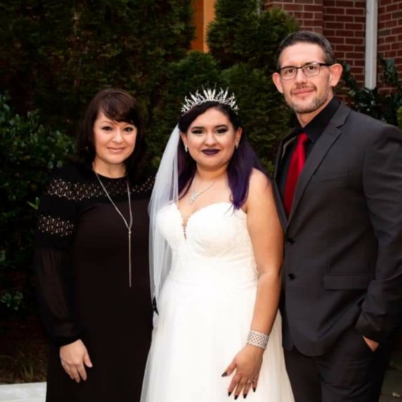 Meet your Posher, Alisha - Picture 4 of 8